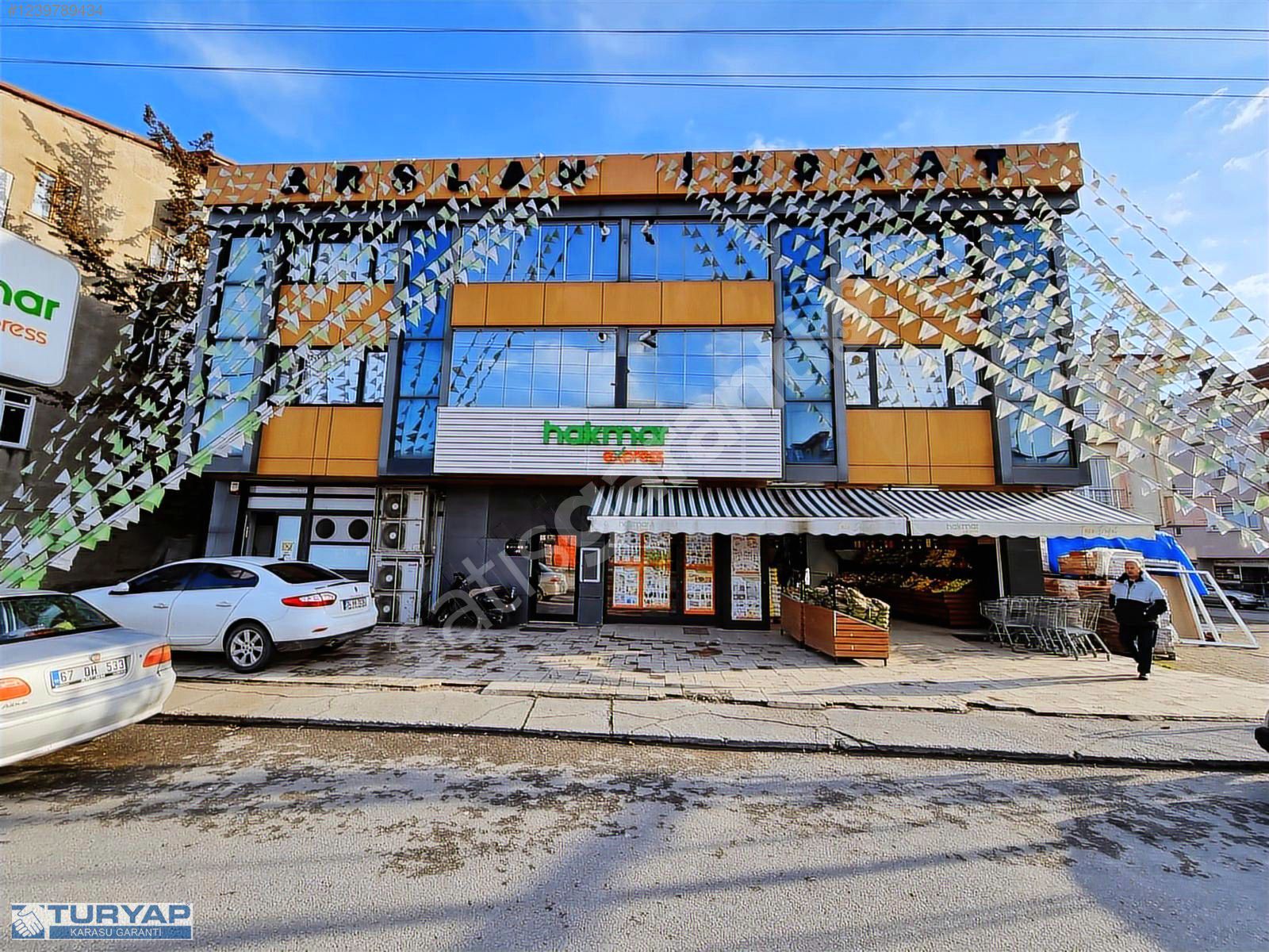 Karasuda Merkezi Konumlu Arakat Bağımsız Mutfak Geniş 2+1