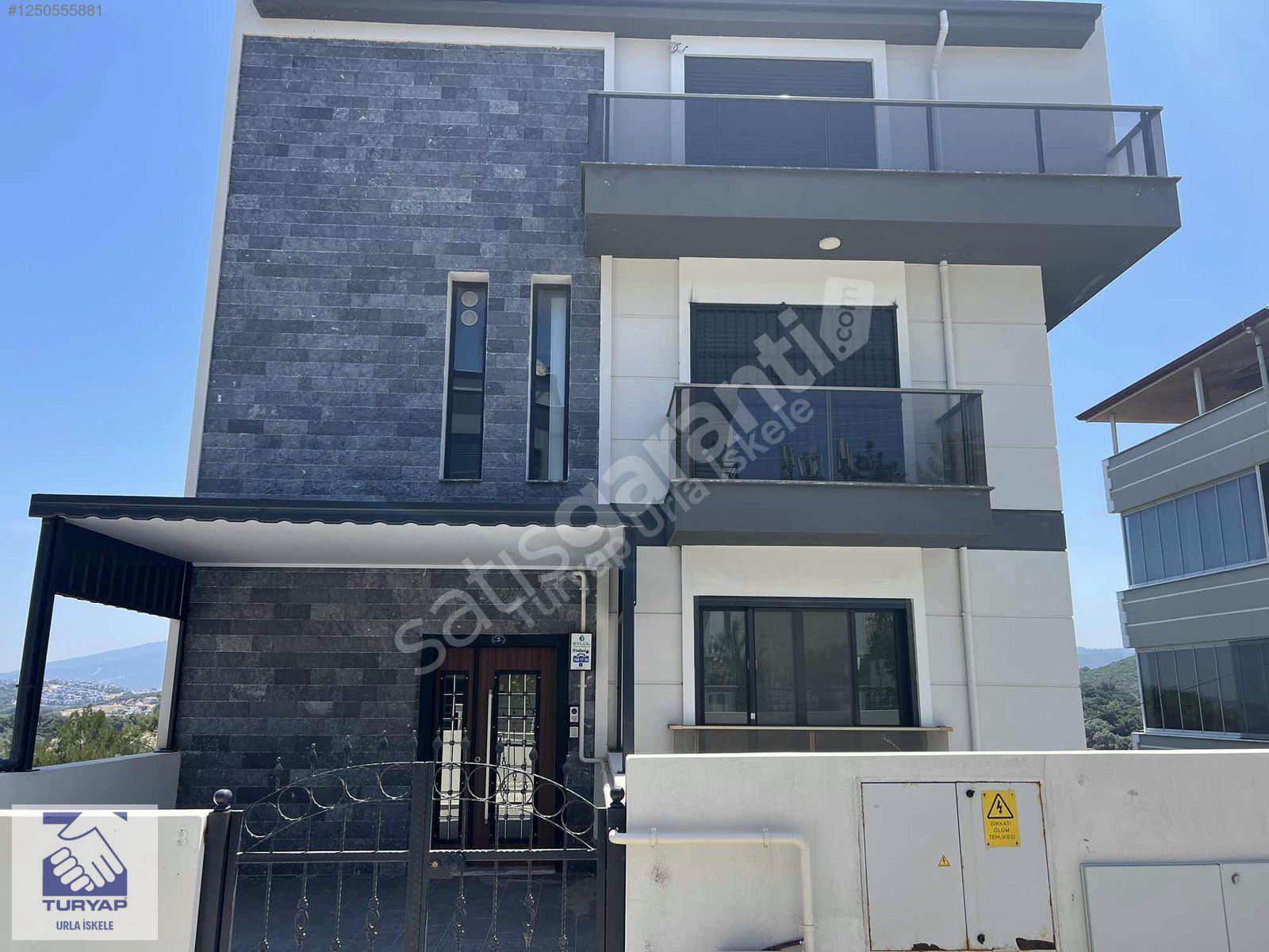 Urla Zeytinalanında Deniz Manzaralı 2+1 Daire