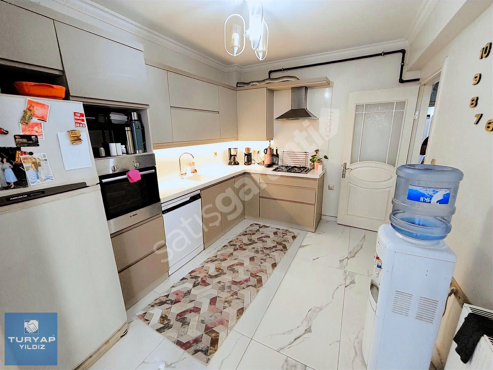 BUCA AKINCILAR İZBAN YAKINI 125 M2 KIŞ BAHÇELİ SATILIK 3+1 DAİRE