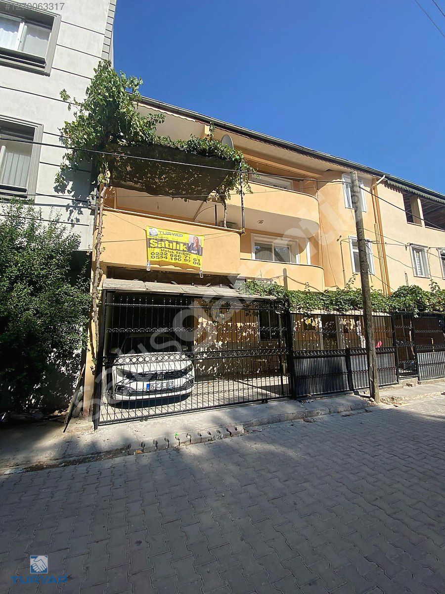 TURYAP'TAN GAZİEMİR SARNIÇ'TA SATILIK ÜÇ KATLI BİNA