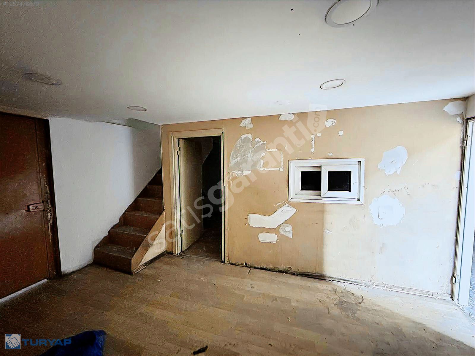 Kiralık 1100m2 zemin+bodrum kat H:5 metre