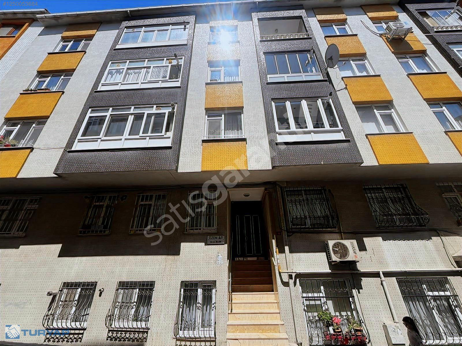 TURYAP ALPHA'DAN MANZARALI 2+1 SATILIK YÜKSEK GİRİŞ DAİRE