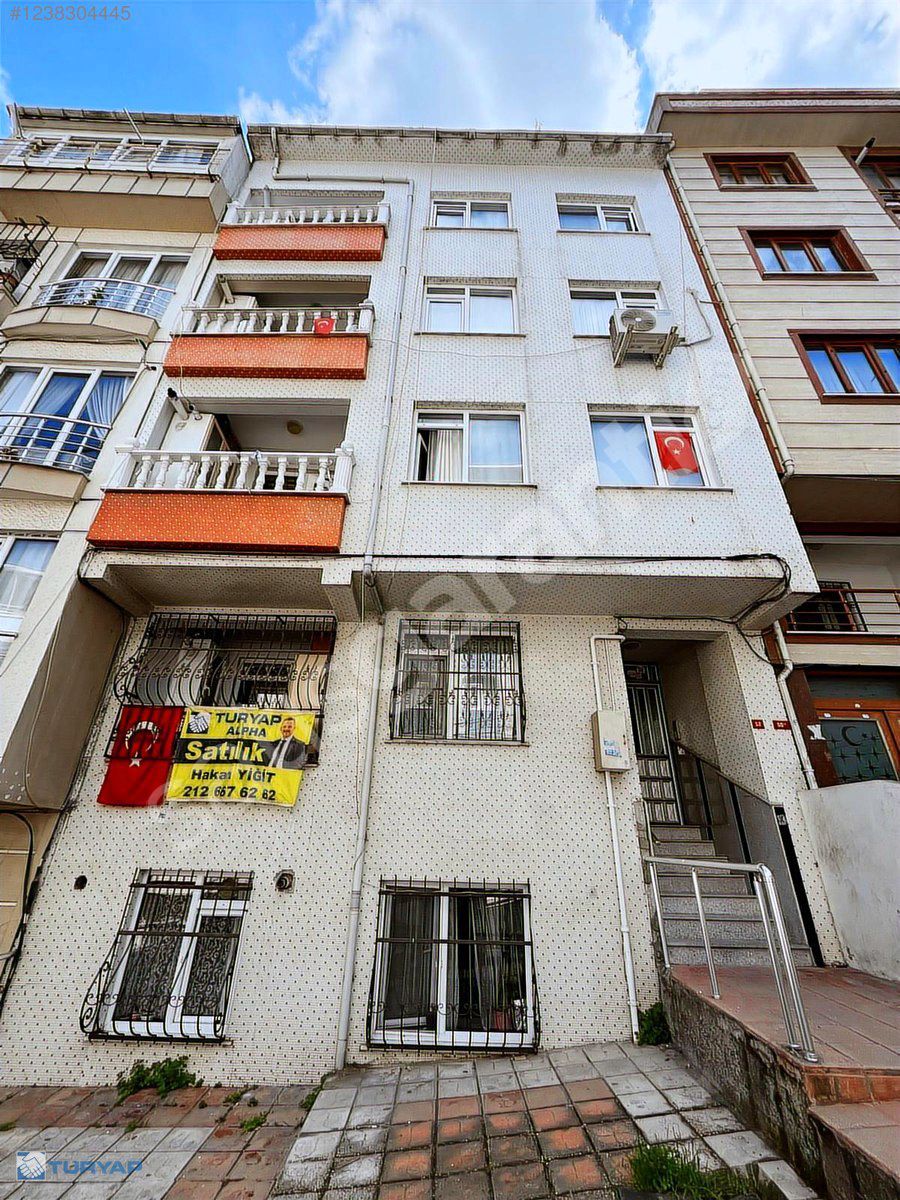 TURYAP ALPHA'DAN EYÜPYOLU SOKAKTA SATILIK 3+1 YÜKSEK GİRİŞ