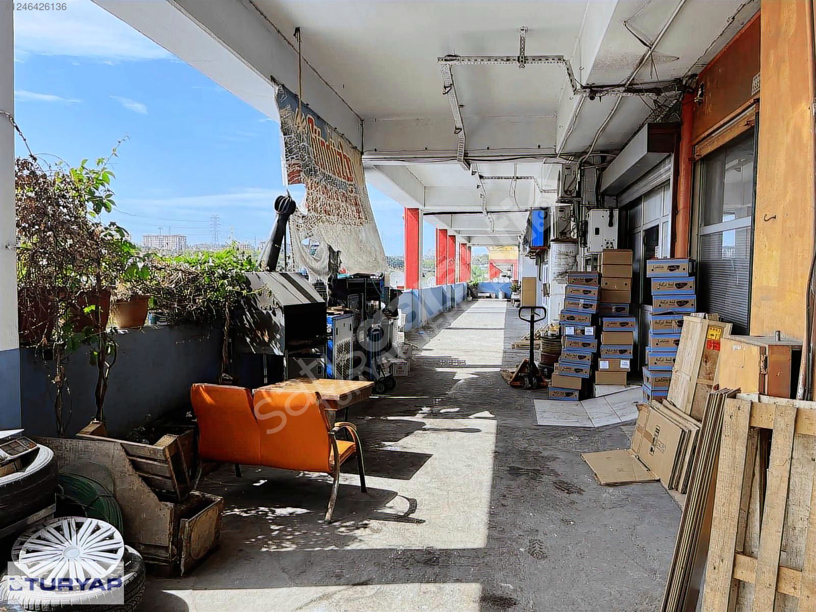 MEGACENTER GIDA SİTESİNDE KİRALIK 32 M2 DÜKKAN