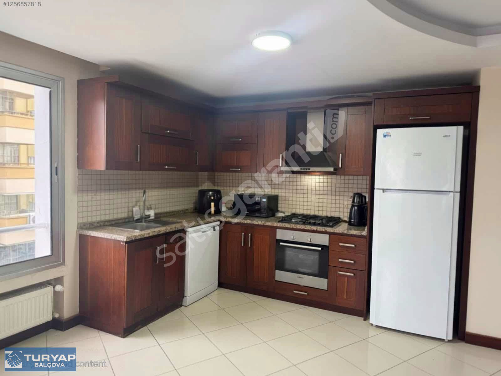 Balçova'da Site İçi Otoparklı 3+1 Satılık Daire- DURU SİTESİ