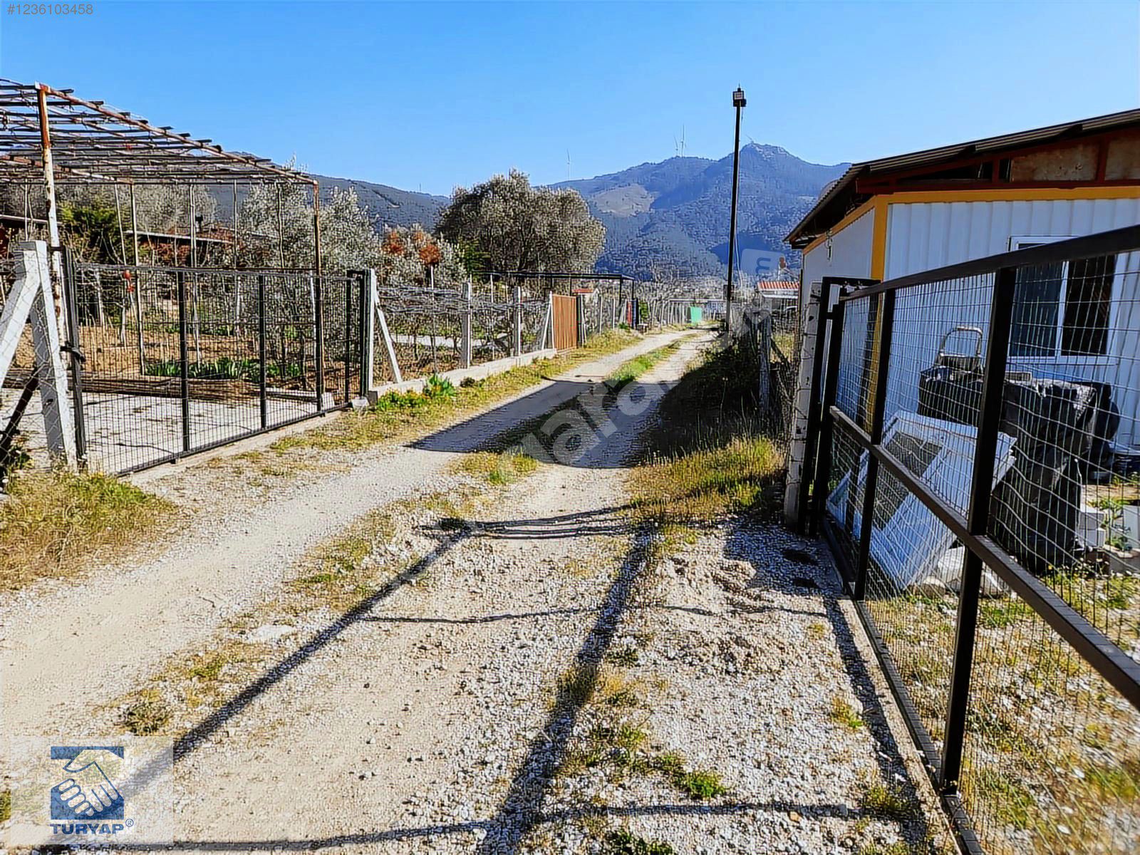 Kemalpaşa Gökyaka 500m2 Satılık Bahçe