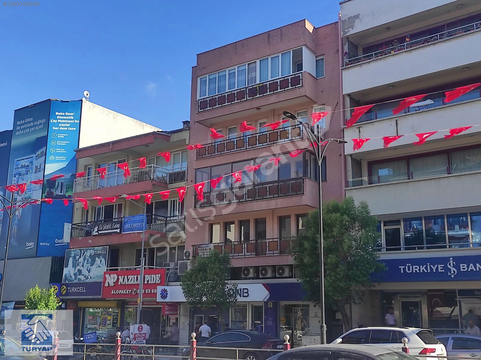Kemalpaşa Merkez'de Satılık 140 m2 3+1 Daire
