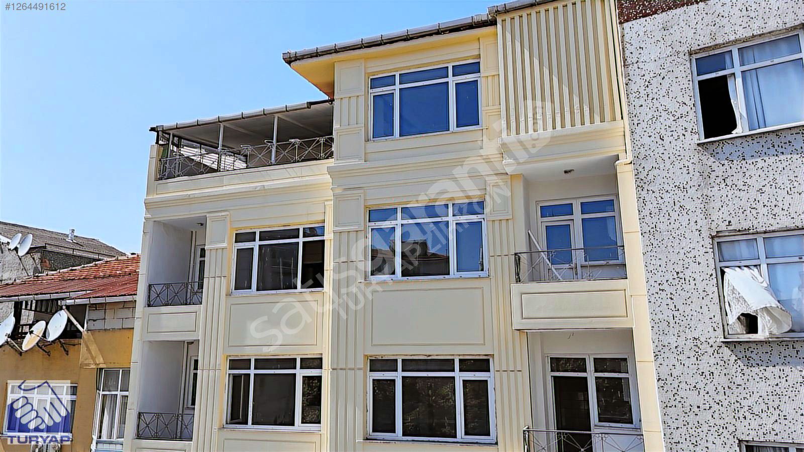 Turyap'tan, Bağcılar Merkez'de, 2. Kat, 2+1/80M2, Fırsat Daire!