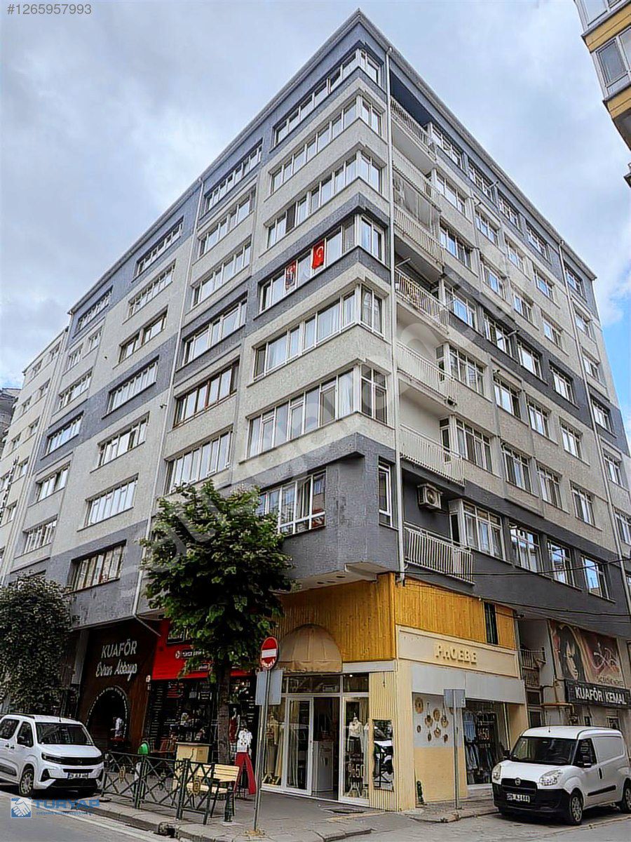 TURYAP' TAN KIZILCIKLI CADDESİNDE KÖŞE KONUMDA 3+1 SATILIK DAİRE