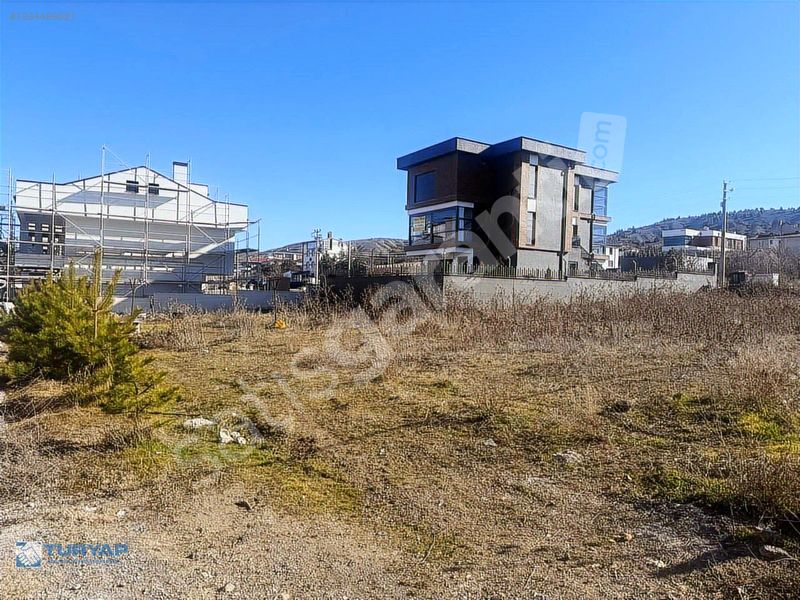TURYAP'TAN ZİRAAT CADDESİ YAKININDA SATILIK ARSA