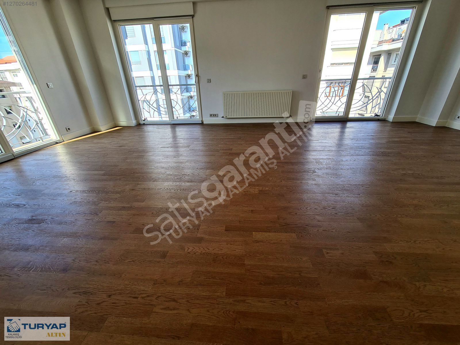 CADDEBSOATN SAHİLDE 165M2 ÖZEL MİMARİ DEKORLU KATTA TEK DAİRE