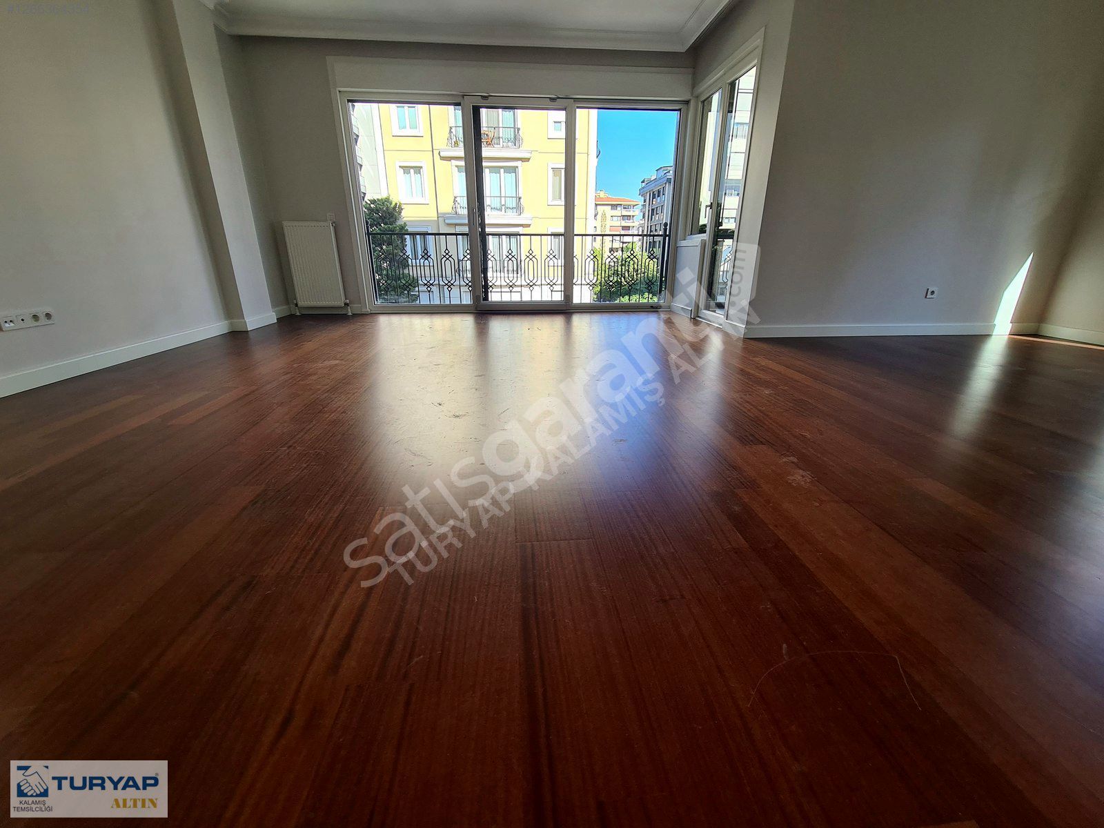 ŞAŞKINBAKKAL SAHİLDE 3 YILLIK 120M2 NET 3+1 KÖŞE ÇOK FERAH LÜKS