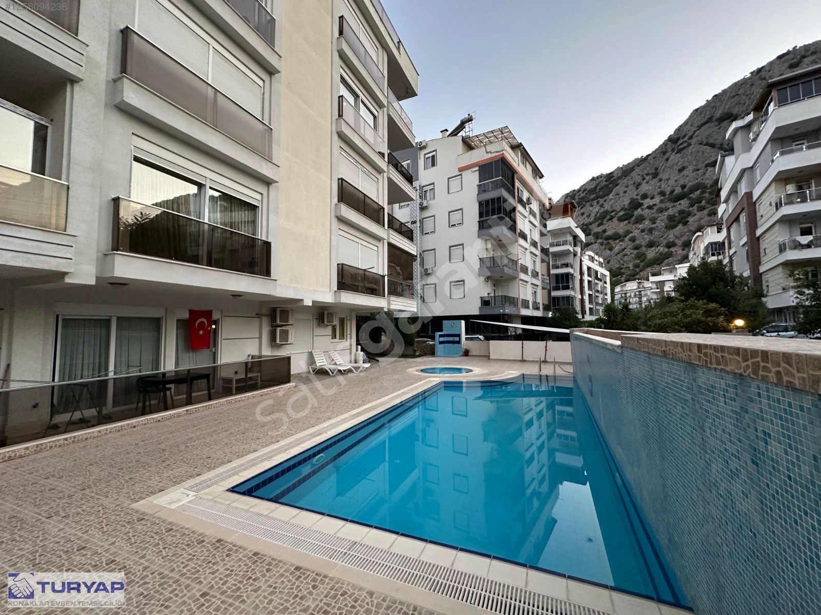 KONYAALTI HURMA EŞYALI SATILIK LÜKS 2+1 DAİRE