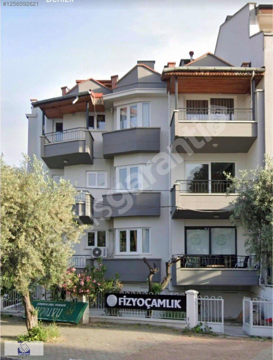 ÇAMLIKTA SATILIK KOMPLE BİNA