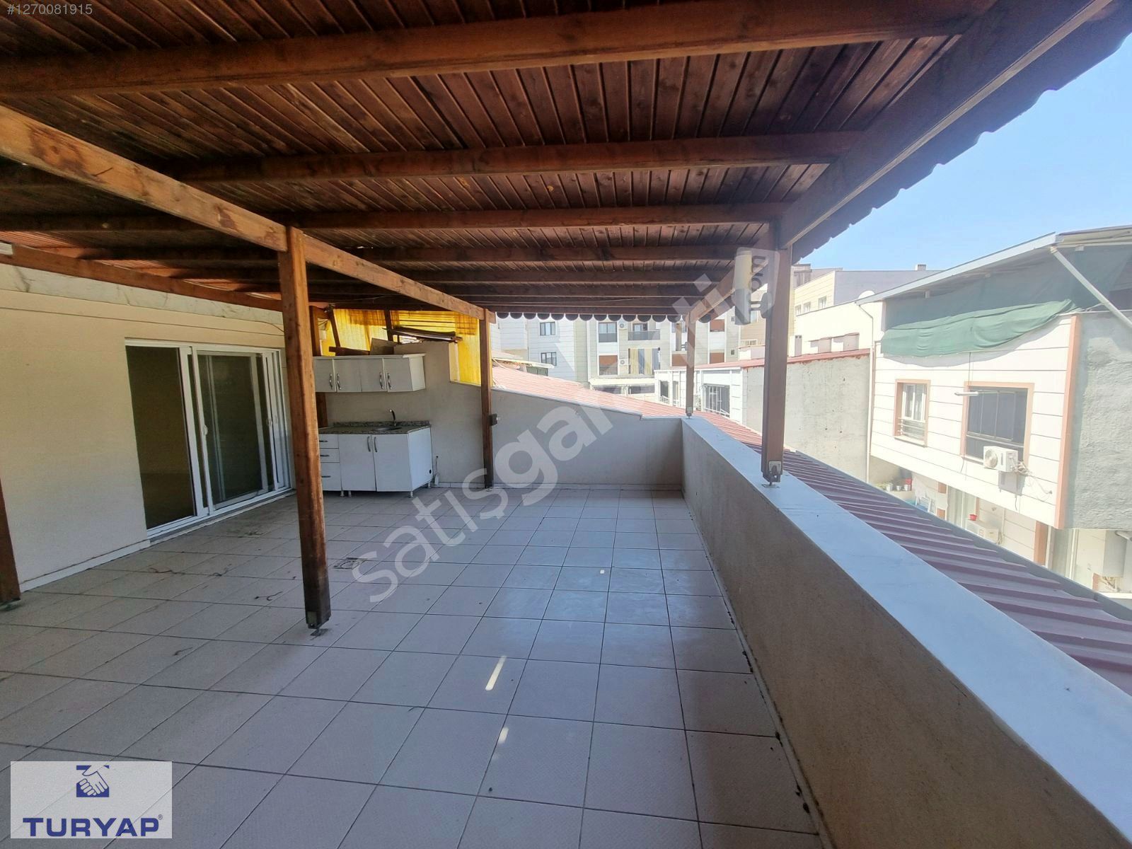 Mükemmel Konumda Satılık 5+1 Çatı Dubleksi Daire