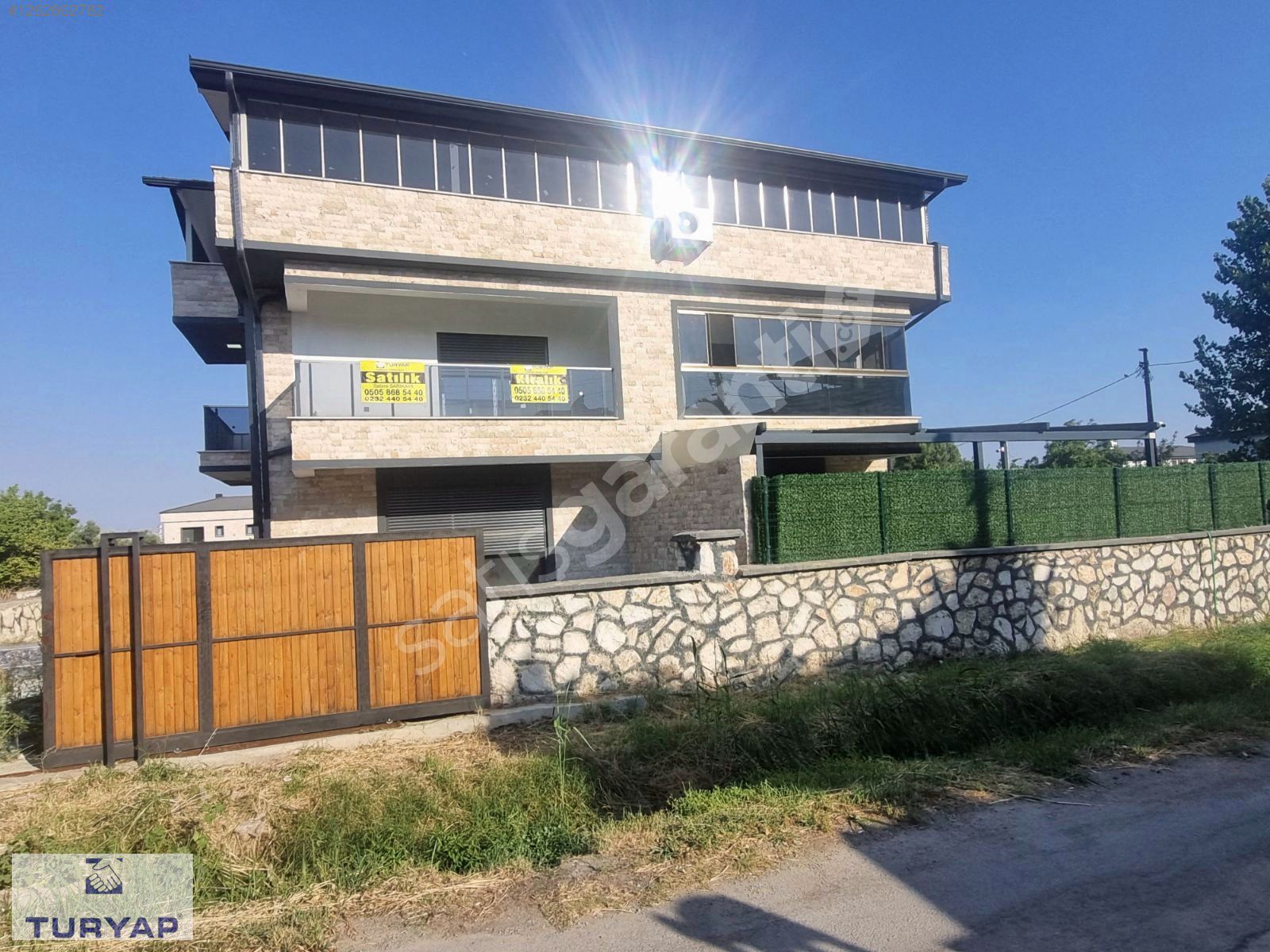 İNÖNÜ MAH. MÜSTAKİL HAVUZLU SATILIK 4+1 TRİPLEKS VİLLA