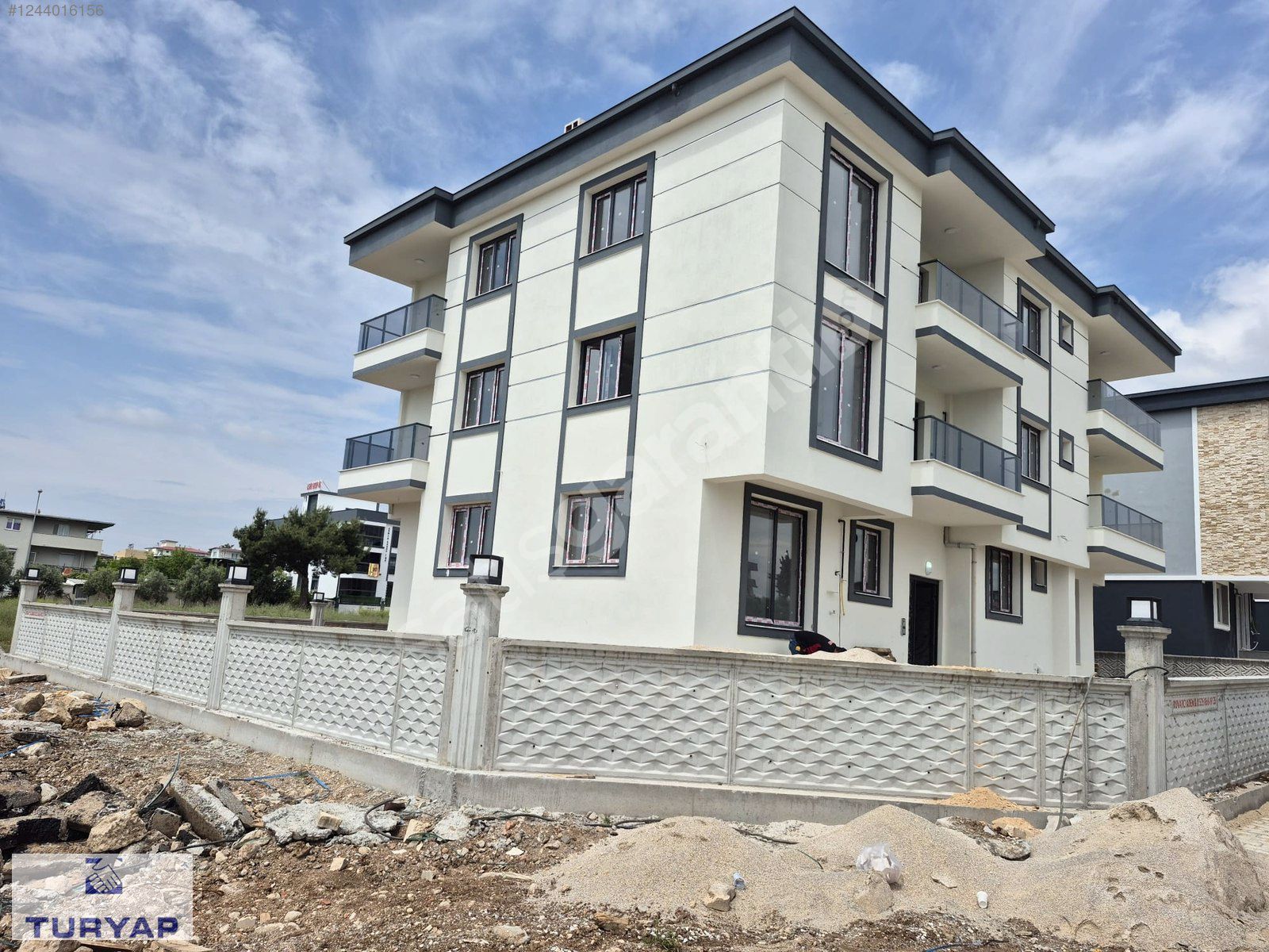 GAZİEMİR TURYAPTAN FEVZİÇAKMAK MAH SIFIR ARAKAT 1+1 SATILIK DAİR