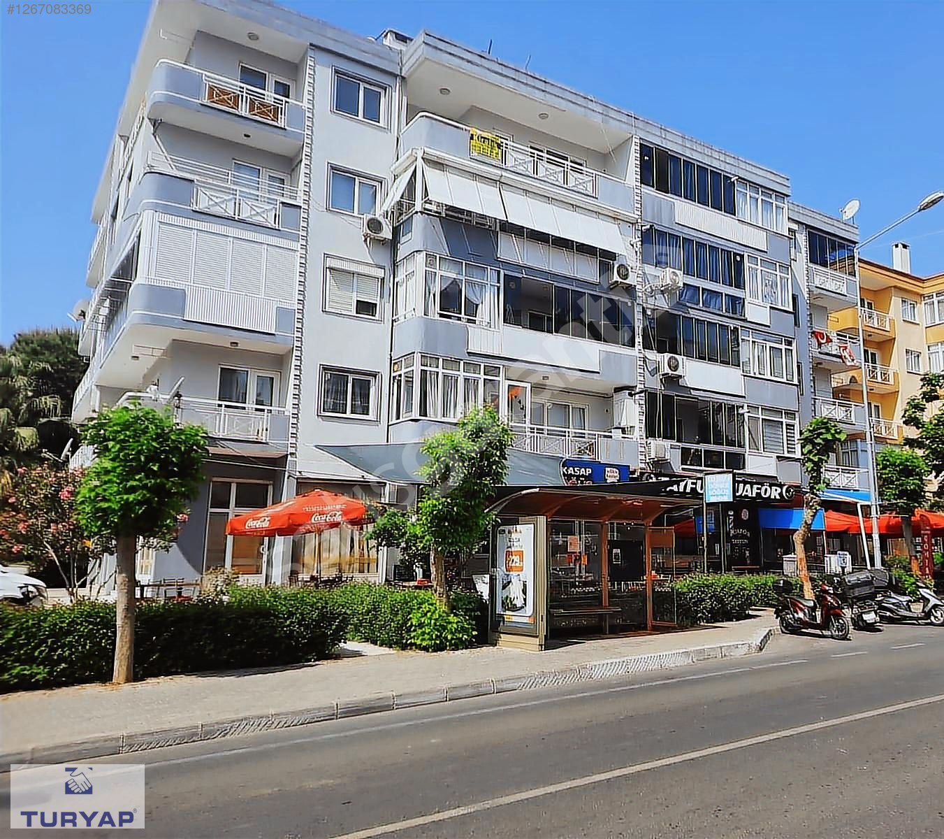 Gaziemir Yeşil Mahallede Kiralık 3+1 Daire