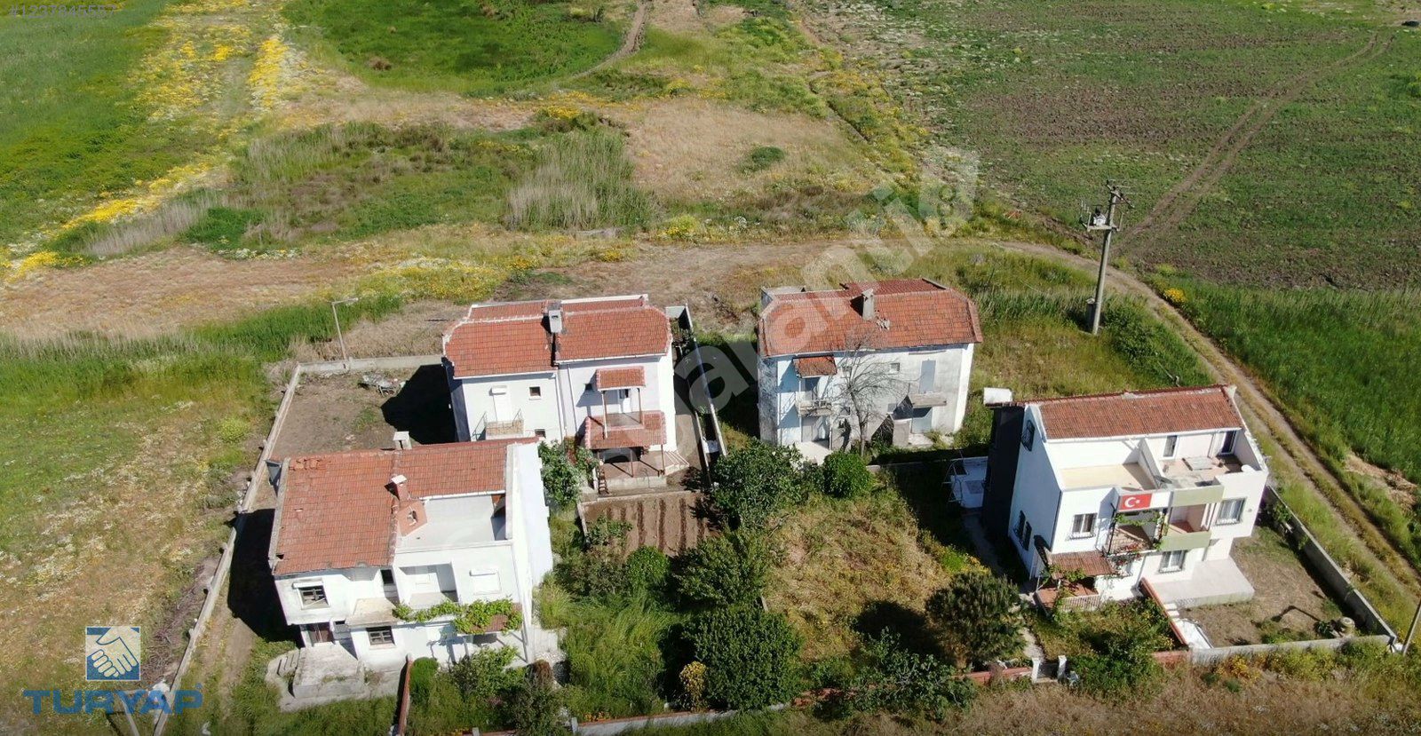 ÇANAKKALE BİGA BOZLAR 216M2' SATILIK ARSA VE ESKİ TRİPLEKS VİLLA