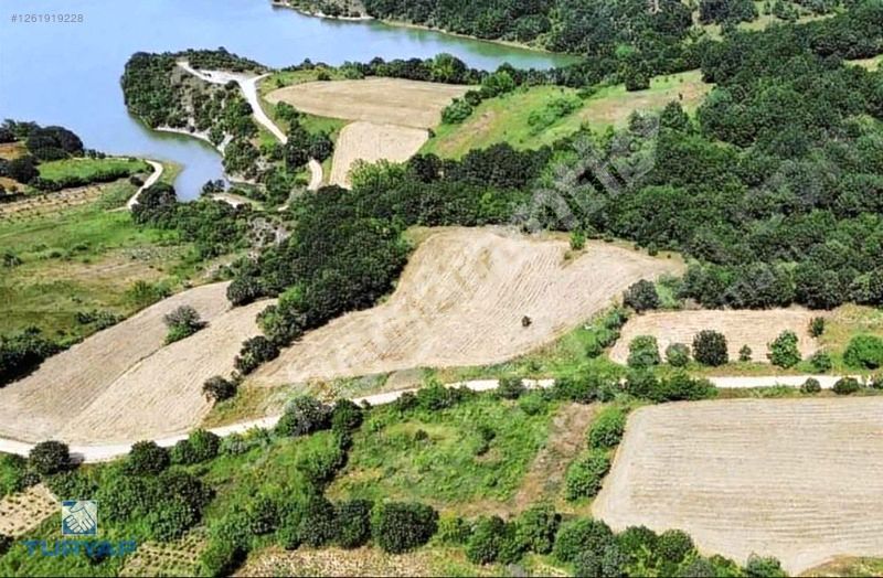 ÇANAKKALE BİGA AKYAPRAK 2.465 M2 GÖLET MANZARALI TARLA