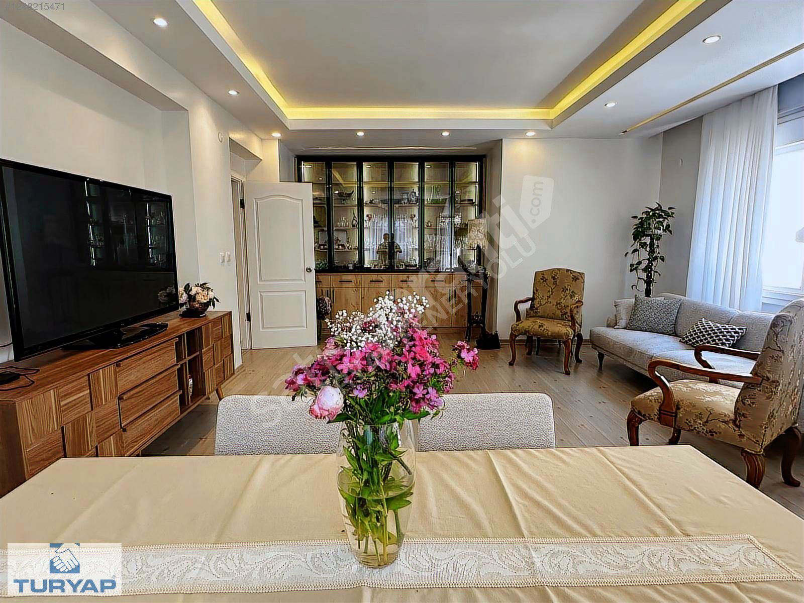 TURYAP'TAN ATAŞEHİR'DE TASARIM KENT SİTESİNDE SATILIK 3+1 DAİRE