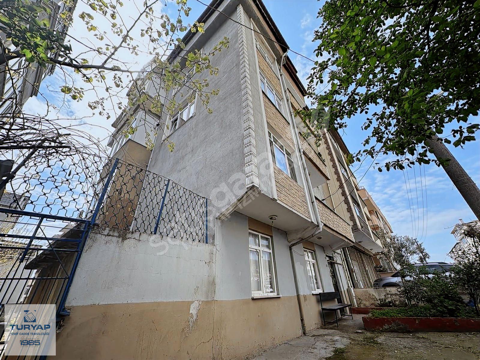 Turyap'tan Yarımca Atalar Merkez'de Satılık 3+1 Giriş Kat Daire