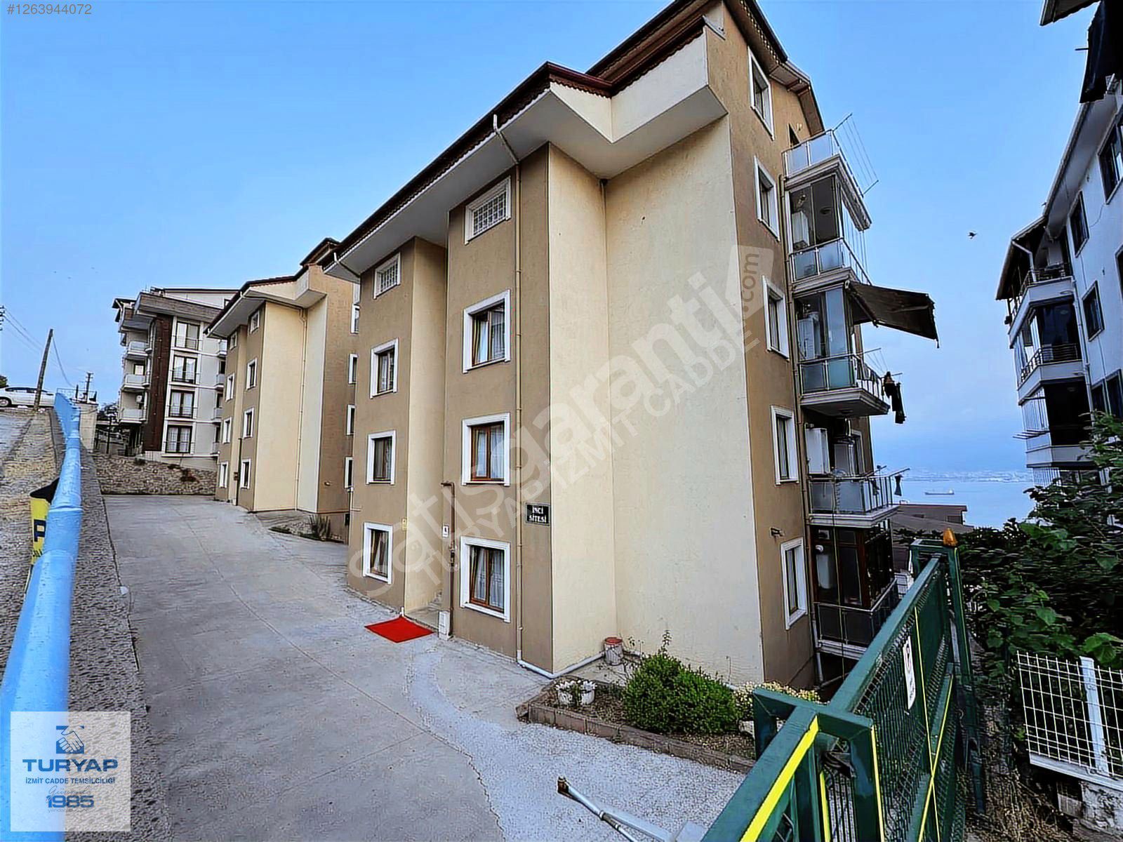Kuruçeşme Yenimahalle Panoramik Deniz Manzaralı 4+1 Çatı Dubleks