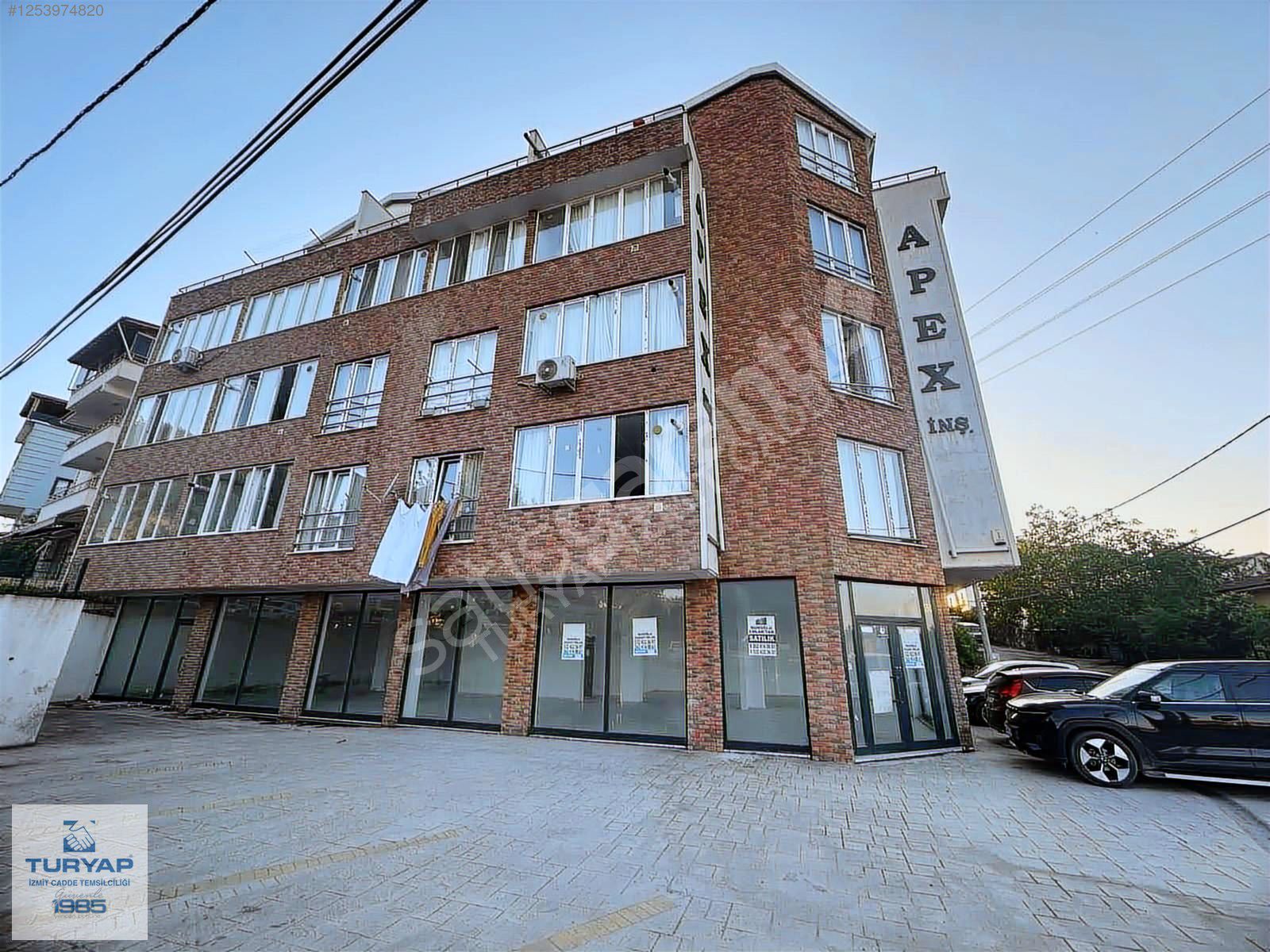 TURYAP'TAN GÖLCÜK'TE 2+1 SATILIK DAİRE