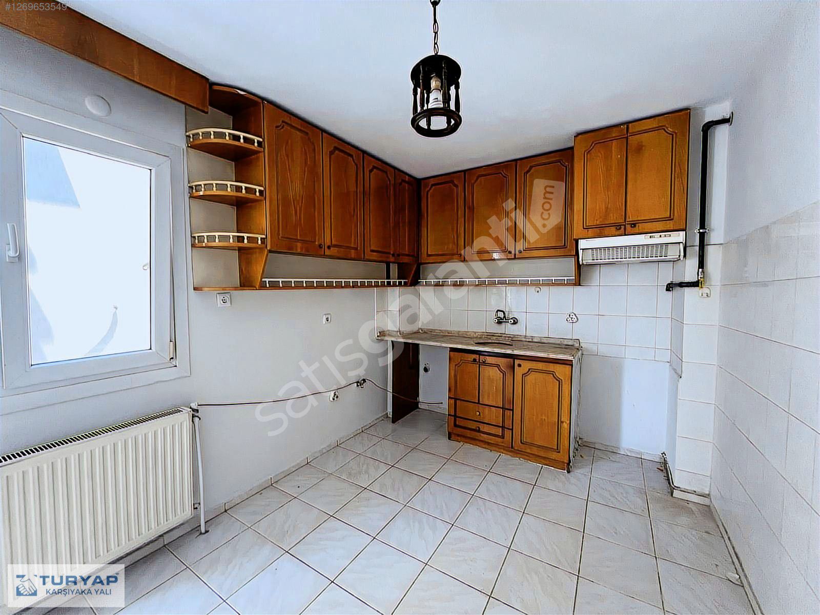 BAHÇELİEVLERDE ASANSÖRLÜ EBEVEYN BANYOLU 3+1 KİRALIK DAİRE