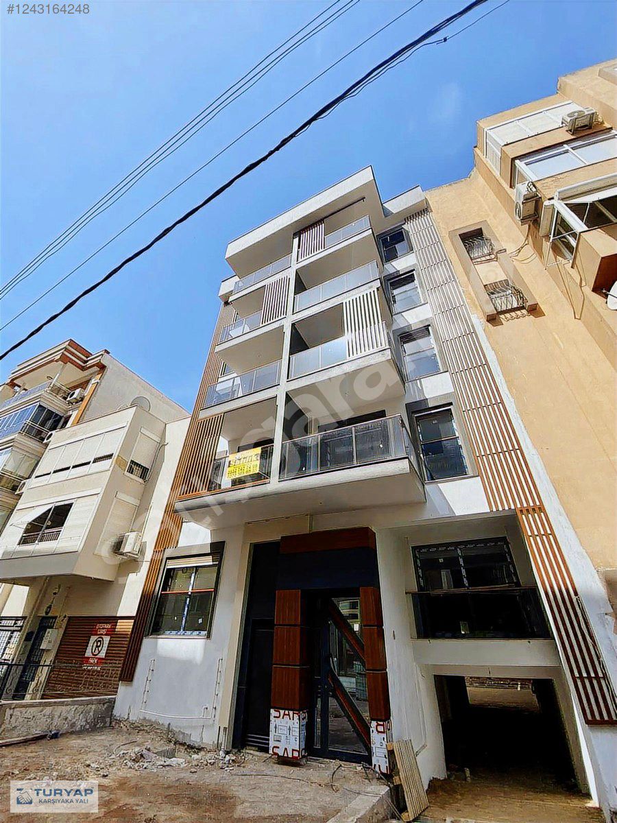 Karşıyaka Merkezde Satılık Sıfır 3+1 Daire