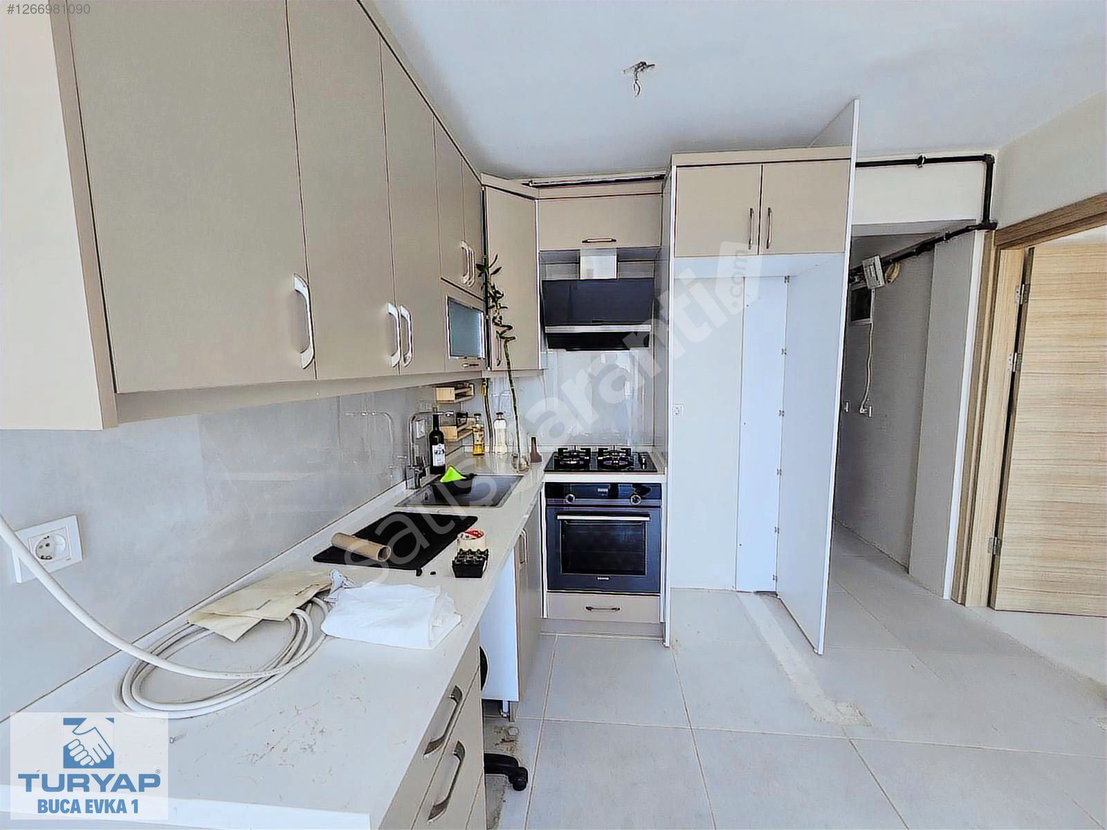 Buca Ufuk Mahallesinde 1+1 Doğalgazlı Balkonlu Kiralık Daire