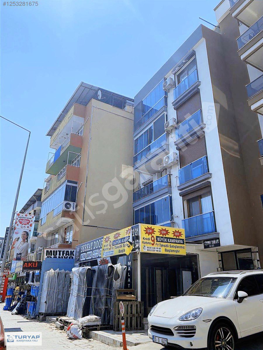Çiğli Anadolu Caddesi Metro Market Karşısı Satılık Geniş Dükkan
