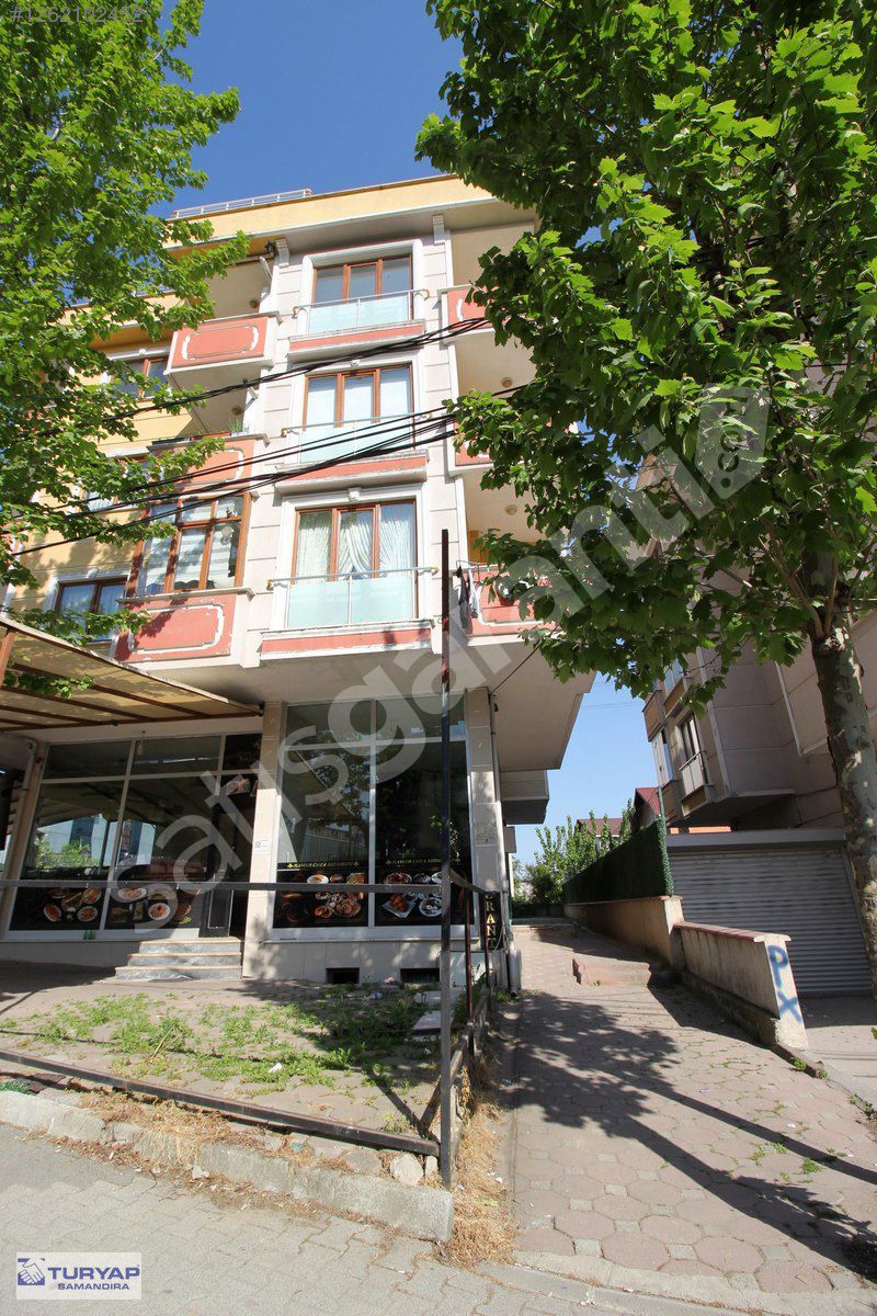 SANCAKTEPE MERVE MAH. ANA CADDE ÜZERİ 5+1 SATILIK ÇATI DUBLEKS