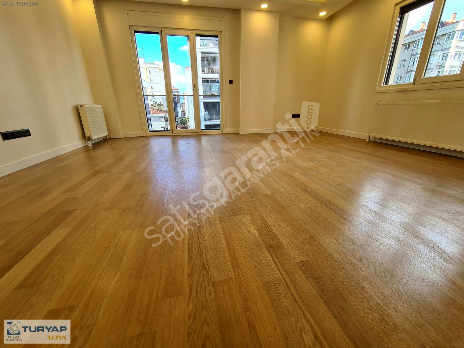 CADDEBOSTAN TAŞMEKTEP SOKAKTA 3+1 EBEVEYNLİ AZ KATLI LÜKS DAİRE