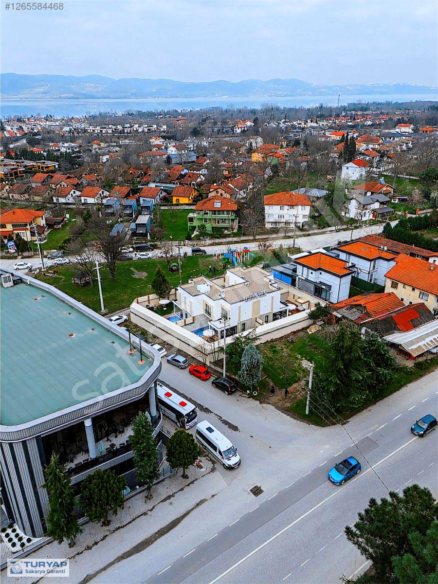 KIRKPINAR MERKEZDE TURİZM RUHSATLI 2 ADET HAVUZLU VİLLA