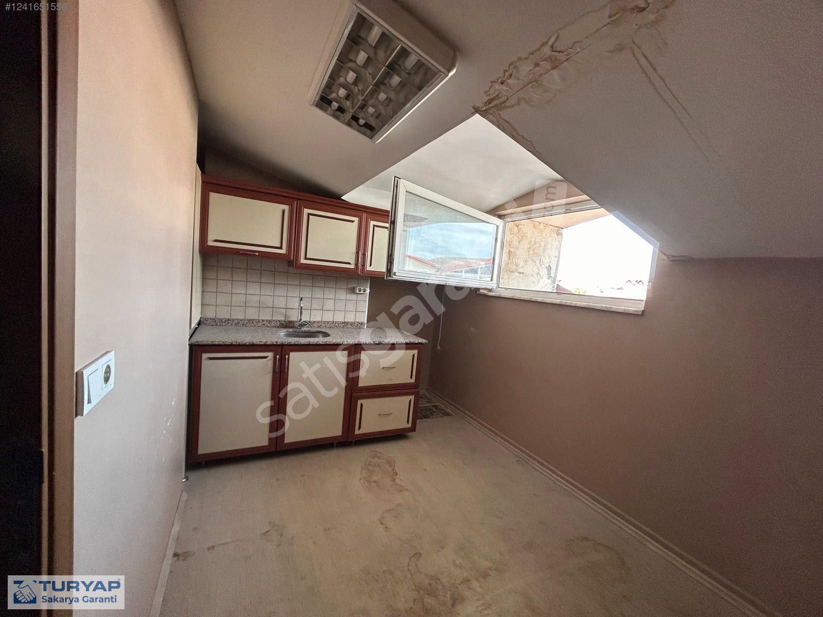 Yenicami Adnan Menderes Caddesi 70m2 Kiralık Dubleks Büro-Ofis