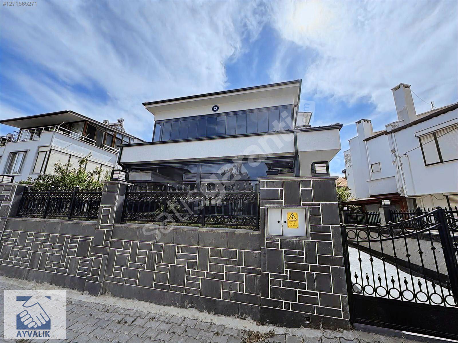 Turyap Ayvalık'tan Akçay Yenimahalle'de müstakil lüks villa