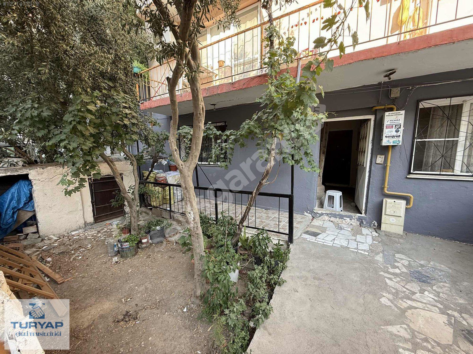 Çiğli Uğur Mumcu Mahallesi'nde Satılık 3+1 Daire