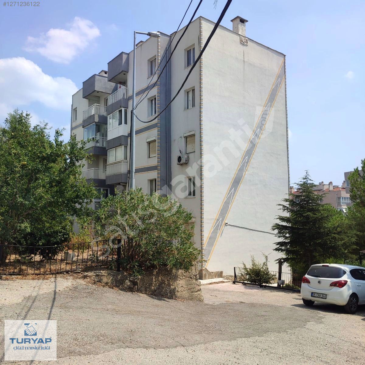 Çiğli İzkent Mahallesi'nde Satılık 3+1 Daire