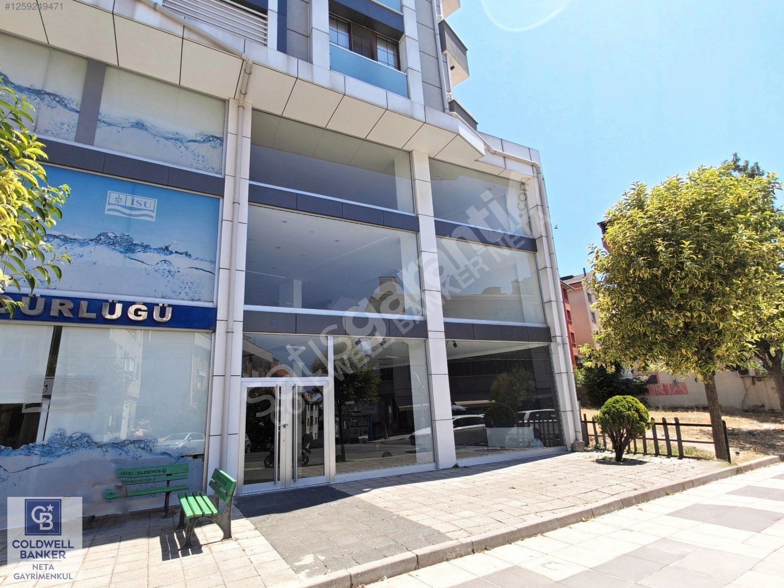 İstiklal Cadde üzeri 450 m2 Kiralık Yeni Dükkan, KDV Avantajlı