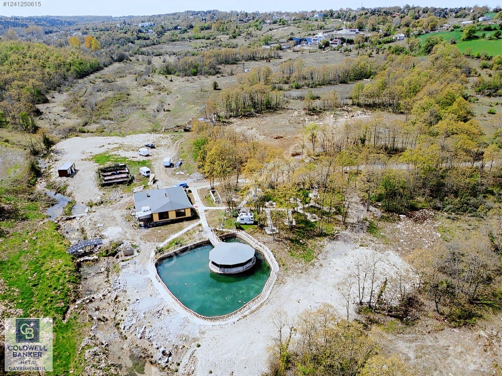 Kargalı da Köy Merkezine Yakın 2.283 m² Yola Cephe Satılık Tarla