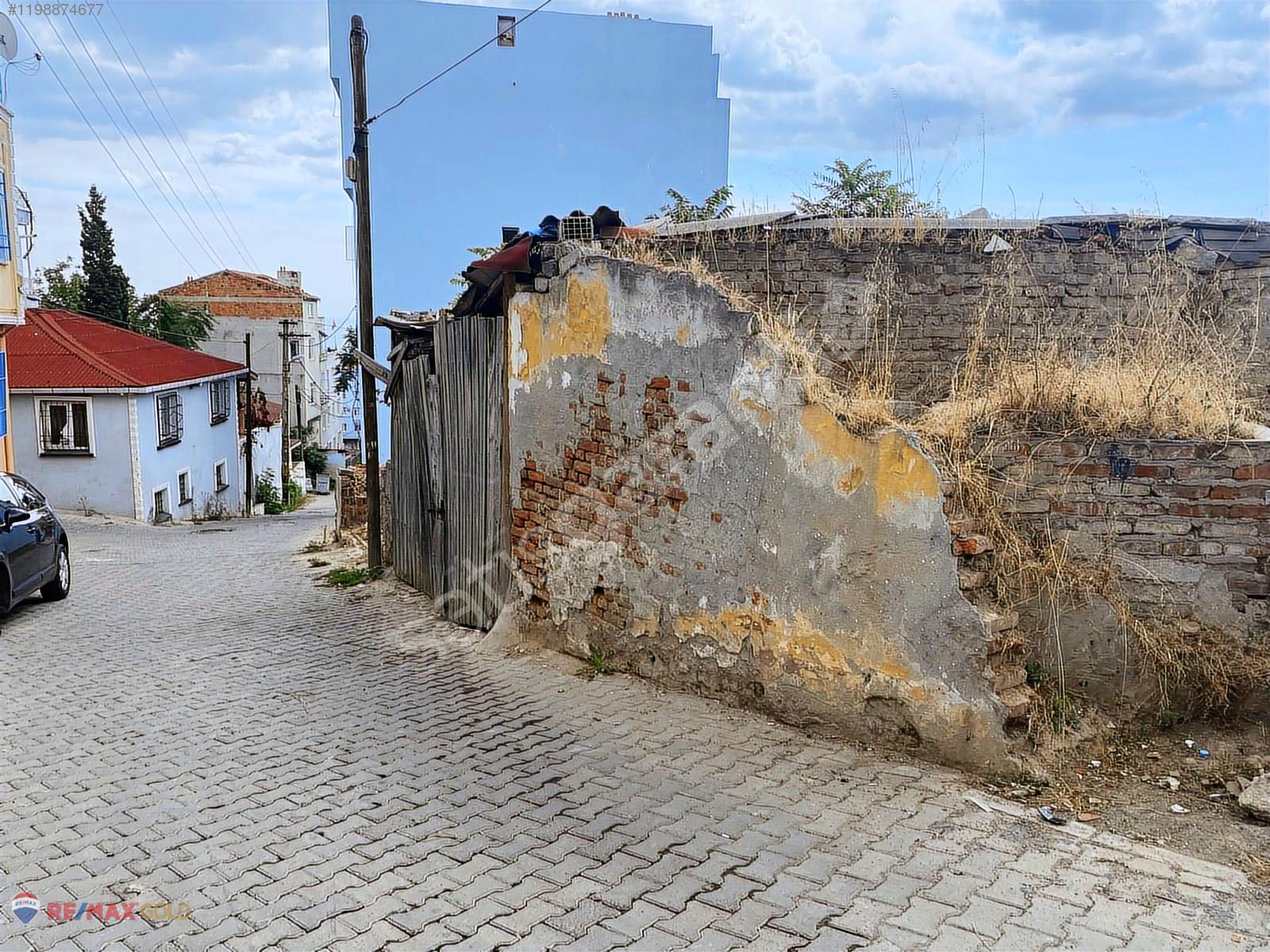 TEKİRDAĞ ZAFER MAH SATILIK 304 M2 KONUT İMARLI ARSA