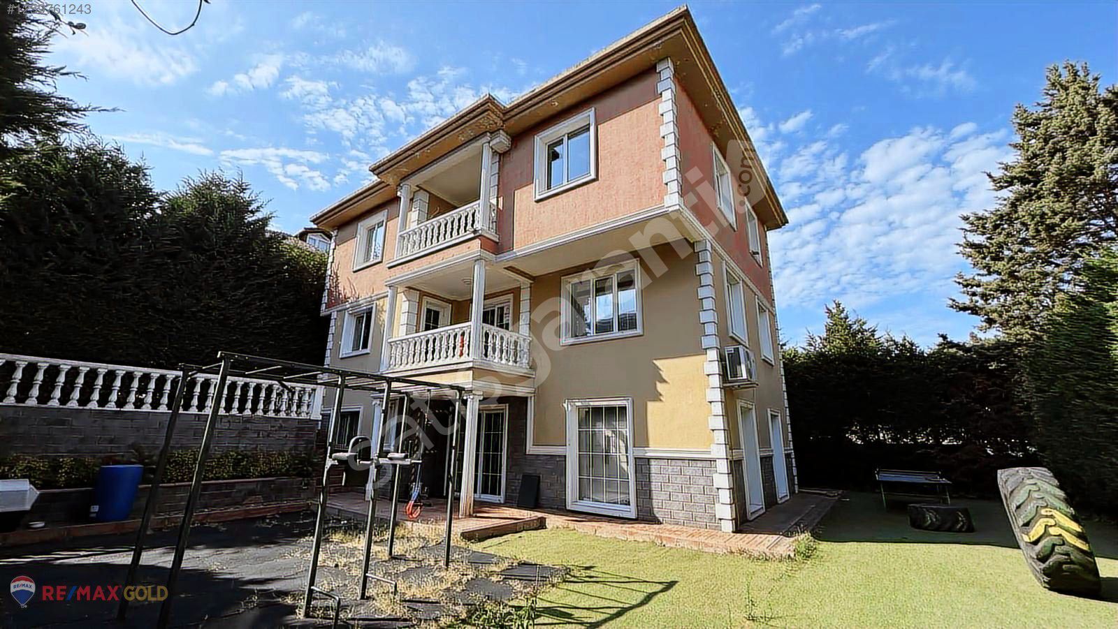 Tadilat Sürecindeki Lüks 4+2 Kiralık Villa