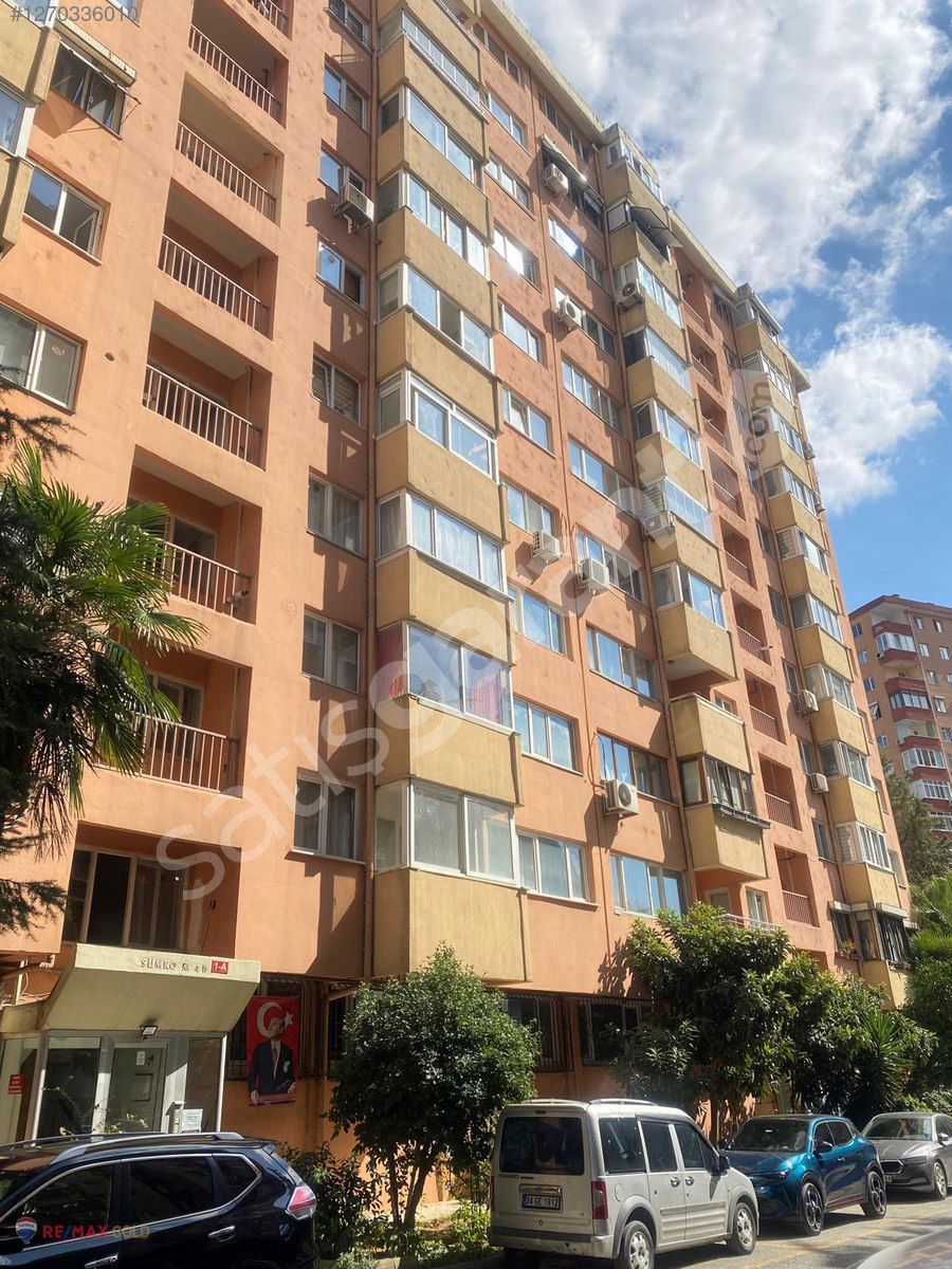 KOZYATAĞI SÜMKO SİTESİNDE İÇİ YENİLENMİŞ KİRALIK 3+1 DAİRE
