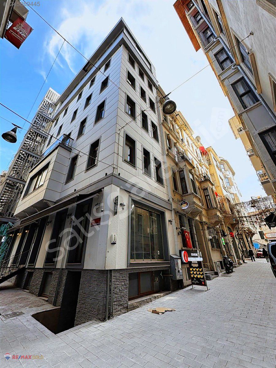 TAKSİM MEYDAN'DA SATILIK BUTİK OTEL