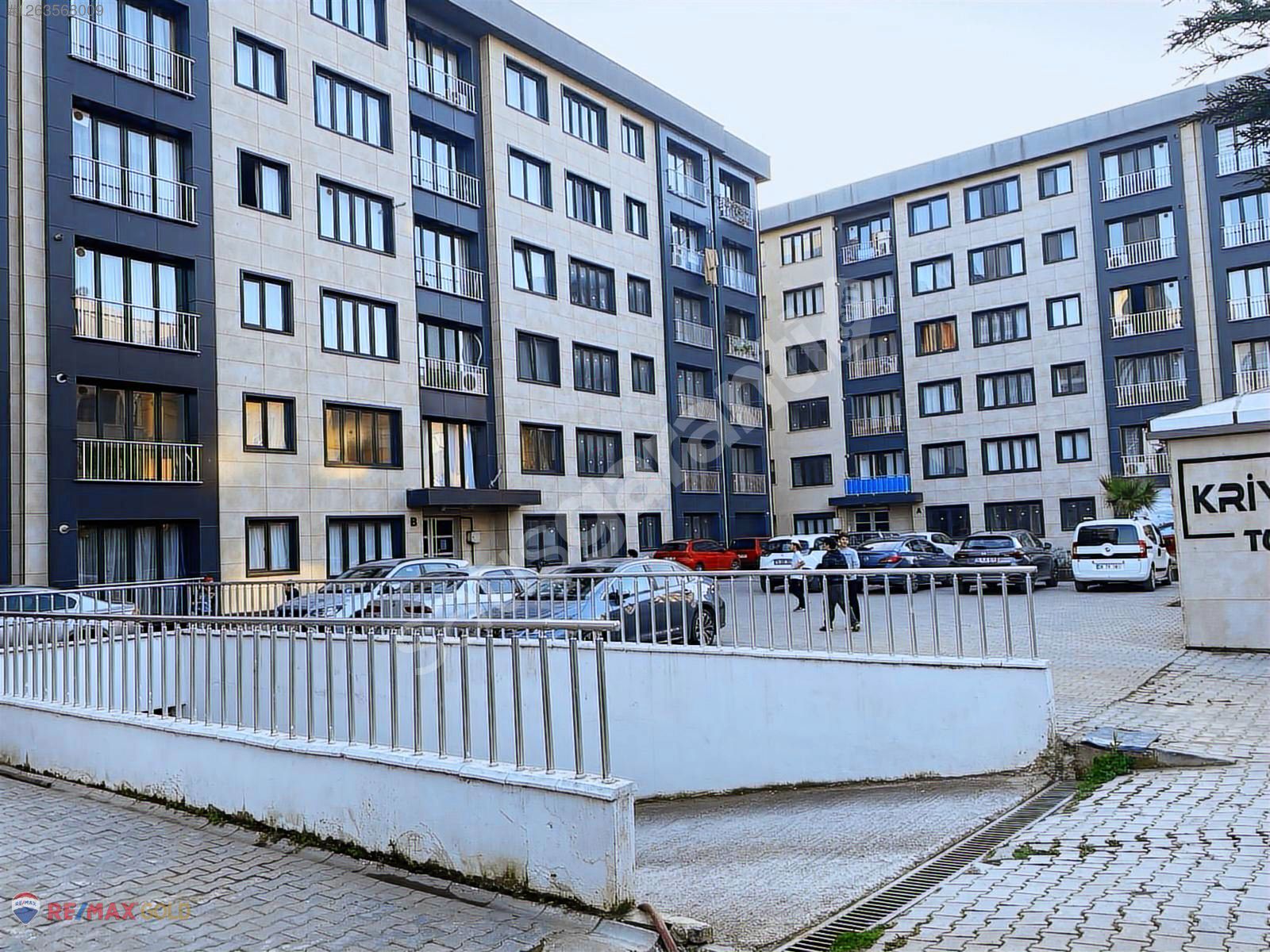 Tuzla'da Site İçerisinde Full Eşyalı 1+1 Kiralık Daire