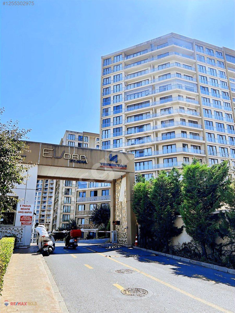 TUZLA EVORA İSTANBUL E PARSELDE BÜYÜK TERASLI 2+1 SATILIK DAİRE