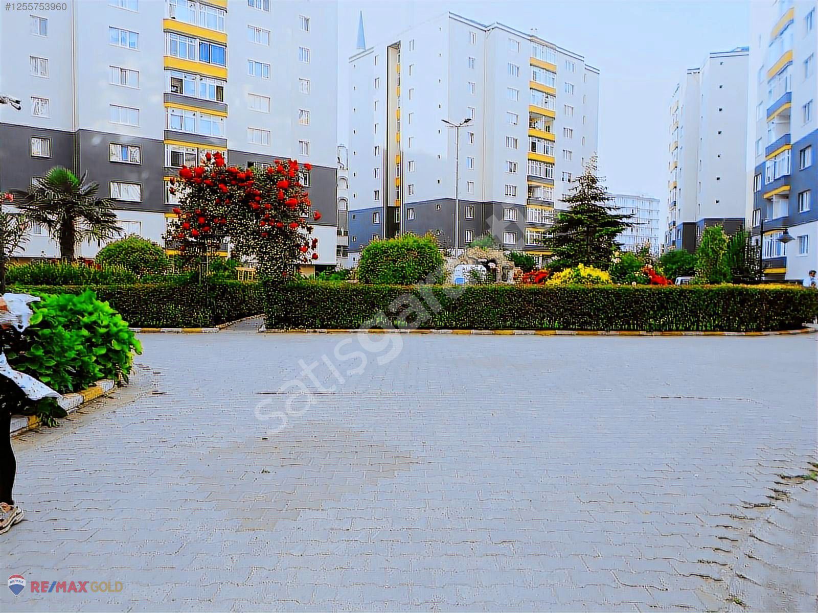KİRALIK ESENYURT METROBÜSE 3DK SİTE İÇERİSİNDE 5+1 DUBLEKS DAİRE