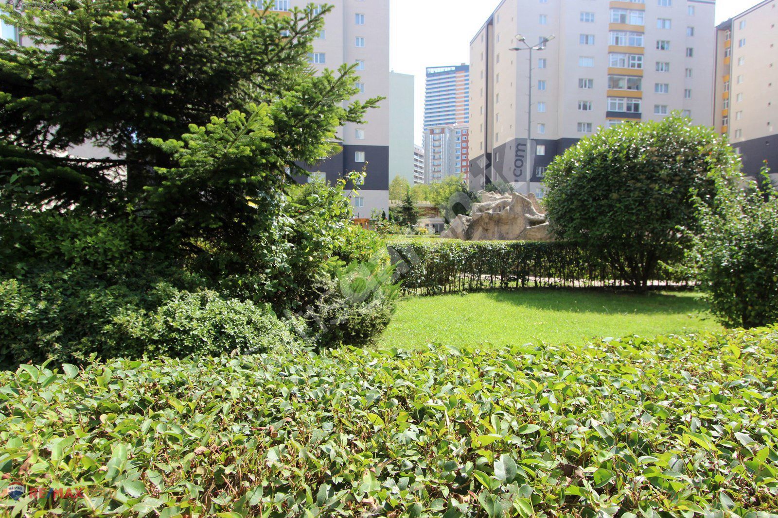 SATILIK BOŞ AKKENT SİTESİ METROBÜS YAKIN GENİŞ DUBLEKS DAİRE