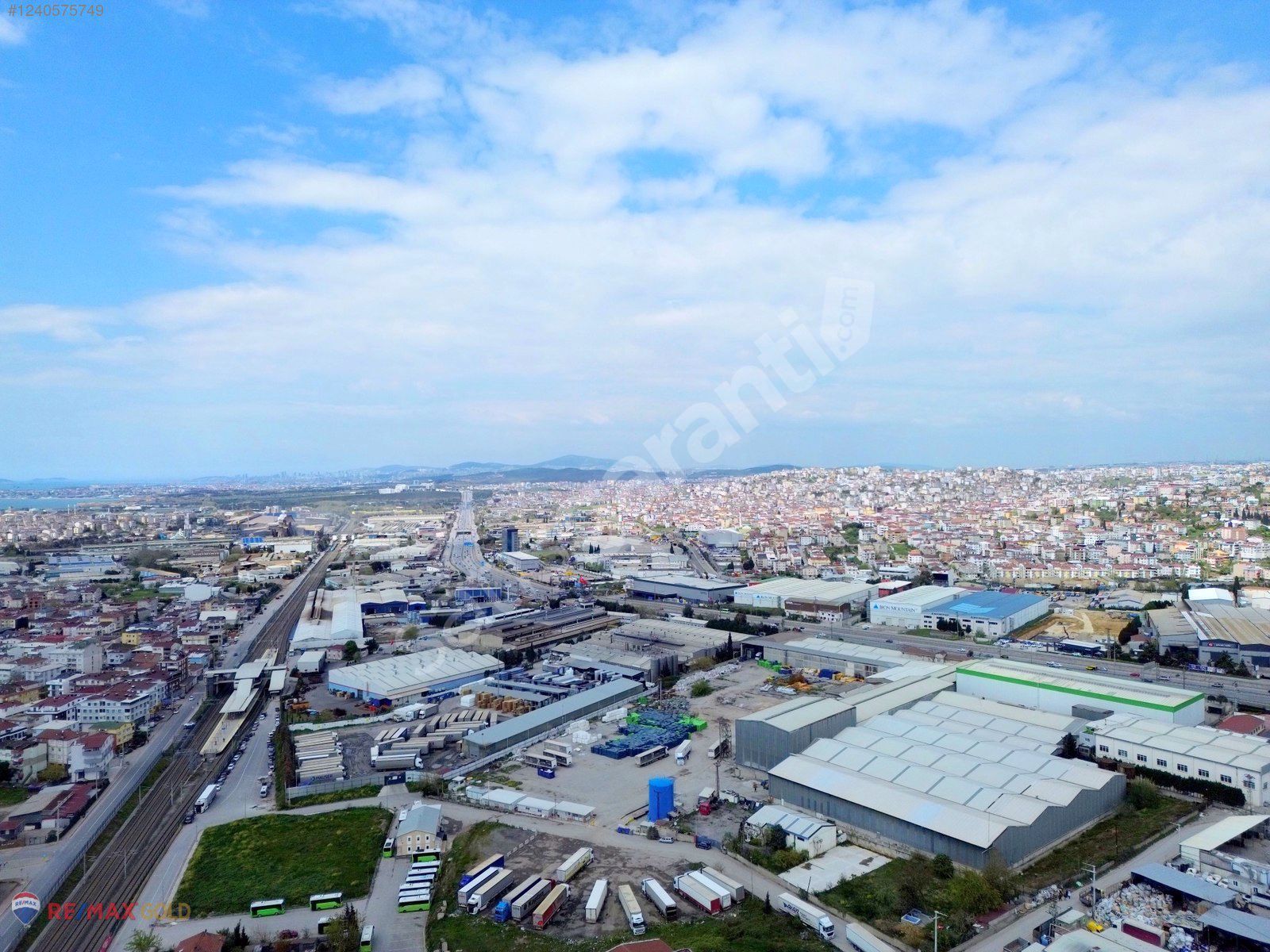 İSTASYON MAH SATILIK 3.346m² TİCARİ İMARLI KAPALI ALANLI ARSA